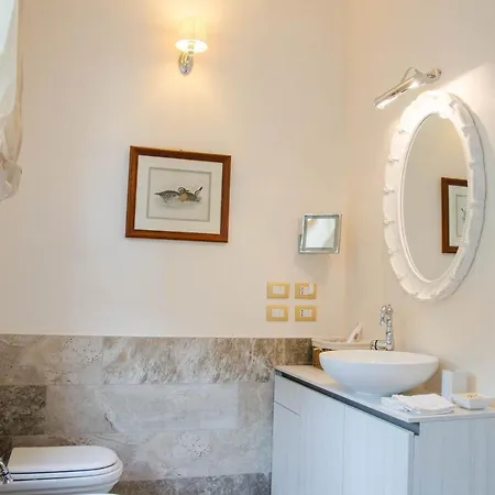 Villa Chiara B&B Bed & Breakfast 3*