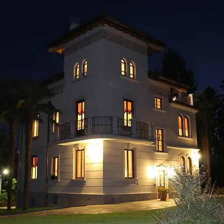 Nocleg ze śniadaniem Villa Chiara B&B Biandronno